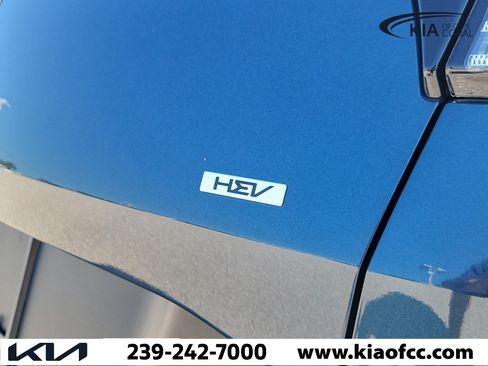 Used 2025 Kia Sportage EX w/ EX Premium Package AWD/4WD image 10