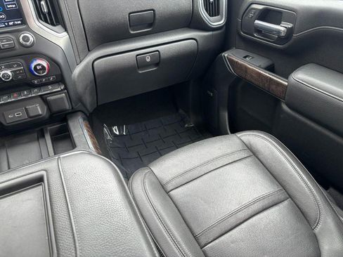 Used 2021 GMC Sierra 2500 Denali w/ Denali Ultimate Package AWD/4WD image 17