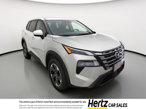 Used 2025 Nissan Rogue SV FWD image 1