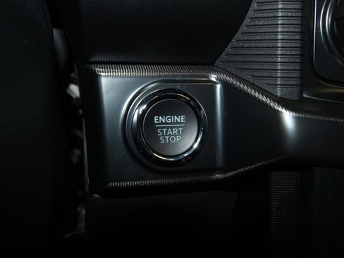 New 2025 Ford F150 Platinum w/ Equipment Group 702A High image 13