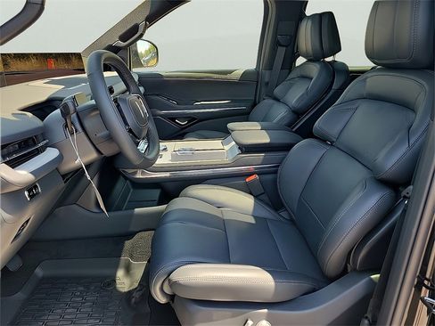 New 2025 Lincoln Navigator L Reserve w/ Jet Appearance Package image 14