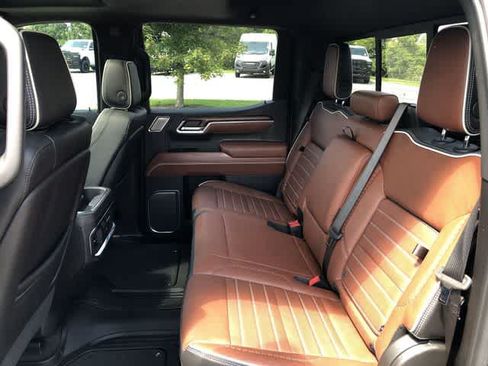 Used 2025 GMC Sierra 1500 Denali Ultimate AWD/4WD image 17