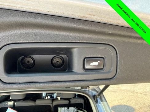 Used 2017 Honda Pilot Touring image 19