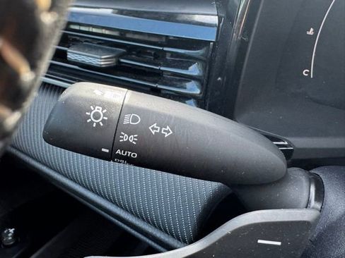 Certified 2025 Toyota Camry SE image 25