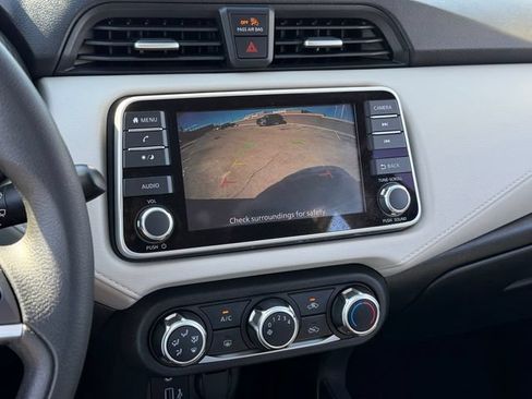 Certified 2021 Nissan Versa SV FWD image 18