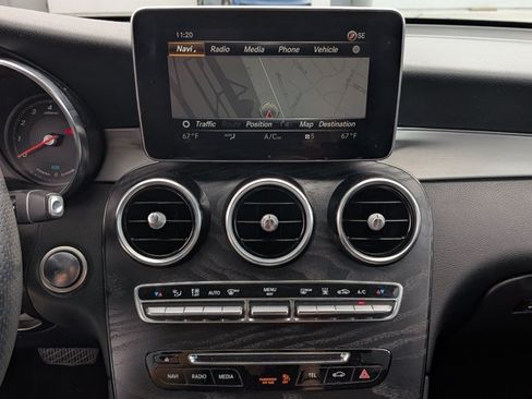 Used 2019 Mercedes-Benz GLC 350e 4MATIC image 14