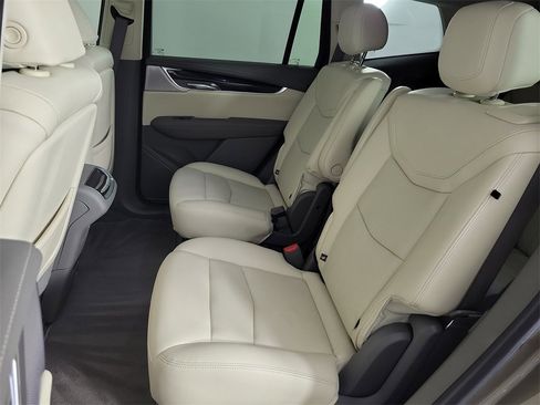 Certified 2023 Cadillac XT6 Premium Luxury w/ Technology Package image 12