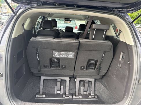 Used 2026 Kia Carnival FWD image 31