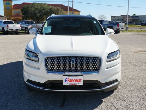 Used 2022 Lincoln Nautilus Reserve image 2