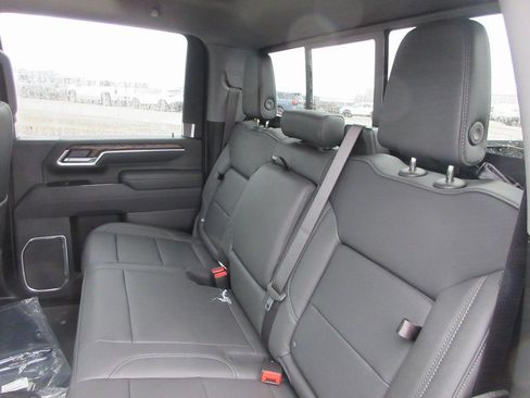 New 2026 GMC Sierra 2500 SLT w/ SLT Premium Package AWD/4WD image 15