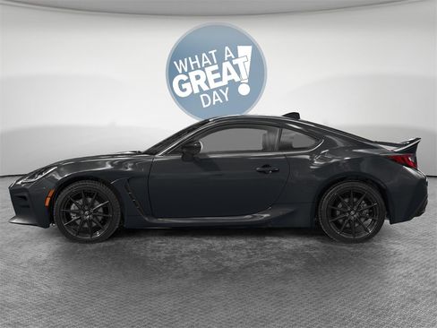 New 2025 Toyota GR86 Premium image 3