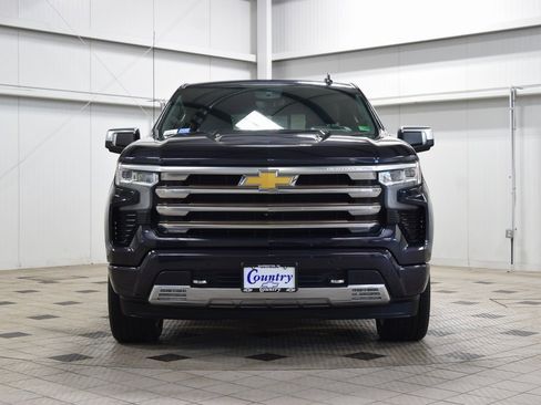 Used 2022 Chevrolet Silverado 1500 High Country w/ High Country Premium Package image 2
