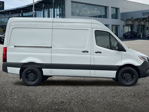 New 2026 Mercedes-Benz Sprinter 2500 image 3