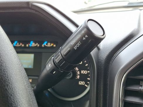 Used 2017 Ford F150 XLT image 16