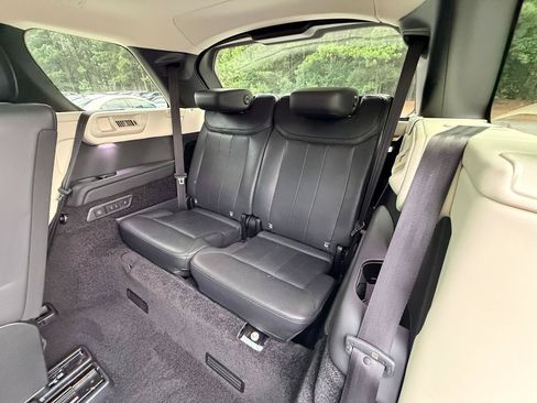 Used 2023 Land Rover Range Rover Long Wheelbase SE AWD/4WD image 12