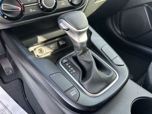 Used 2023 Kia Soul LX image 20