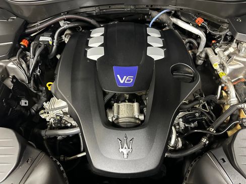 Used 2022 Maserati Levante Modena image 29
