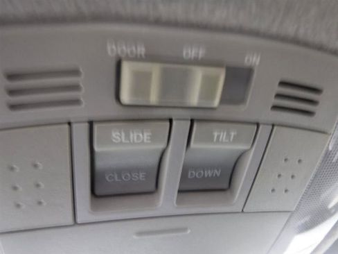 Used 2011 Toyota Corolla S image 38