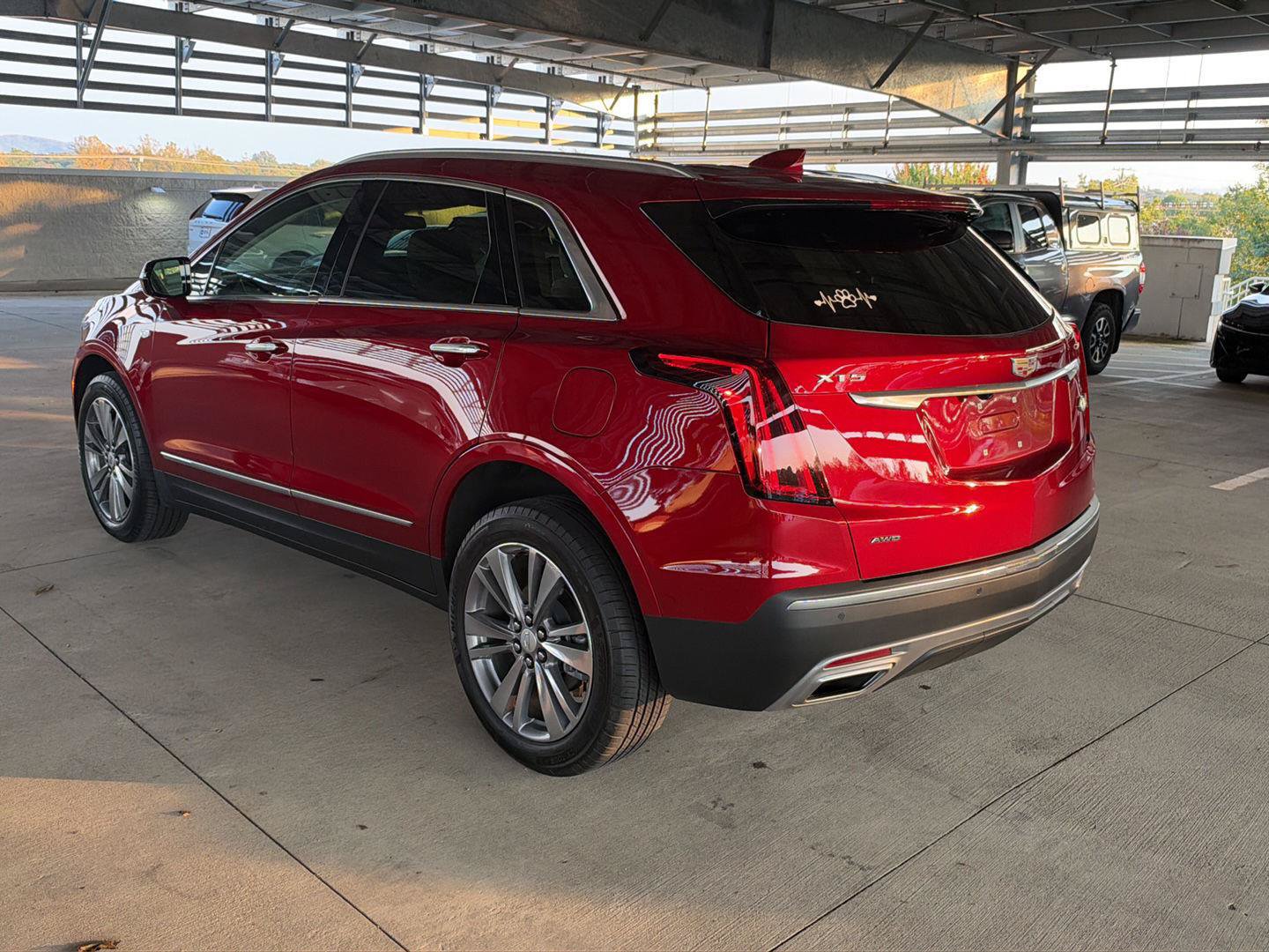 Used 2025 Cadillac XT5 Premium Luxury AWD/4WD image 3
