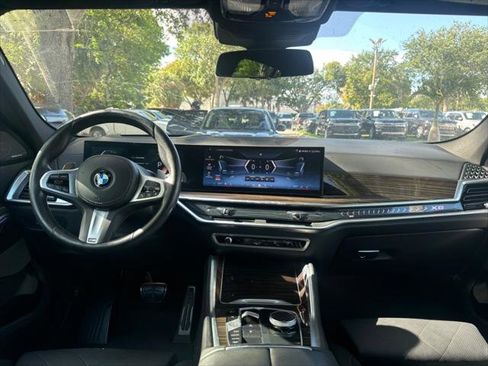 Used 2025 BMW X6 xDrive40i w/ Climate Comfort Package image 24