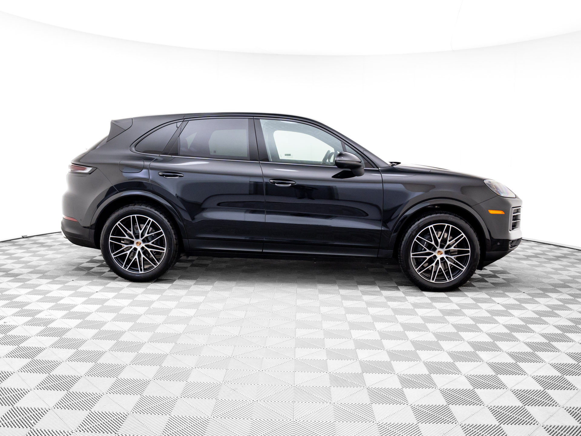 Certified 2026 Porsche Cayenne AWD/4WD image 7