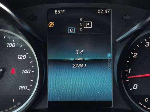 Used 2022 Mercedes-Benz GLC 300 image 12