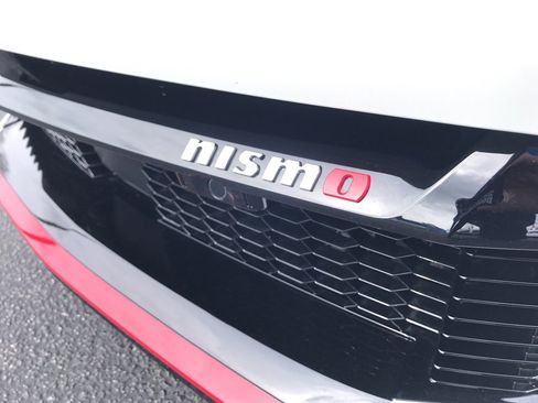 Used 2024 Nissan Z NISMO w/ Floor Mat Package image 30