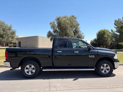 Used 2017 RAM 1500 Classic SLT AWD/4WD image 7