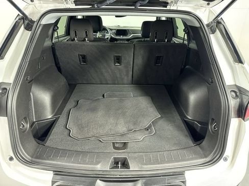 Used 2019 Chevrolet Blazer LT FWD image 32