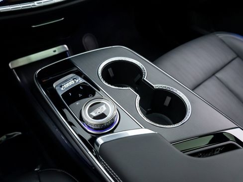 New 2026 Cadillac Lyriq Luxury image 22