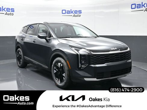 New 2026 Kia Sportage LX image 1