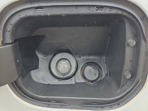 Used 2022 GMC Sierra 1500 AT4 w/ AT4 Premium Package image 30