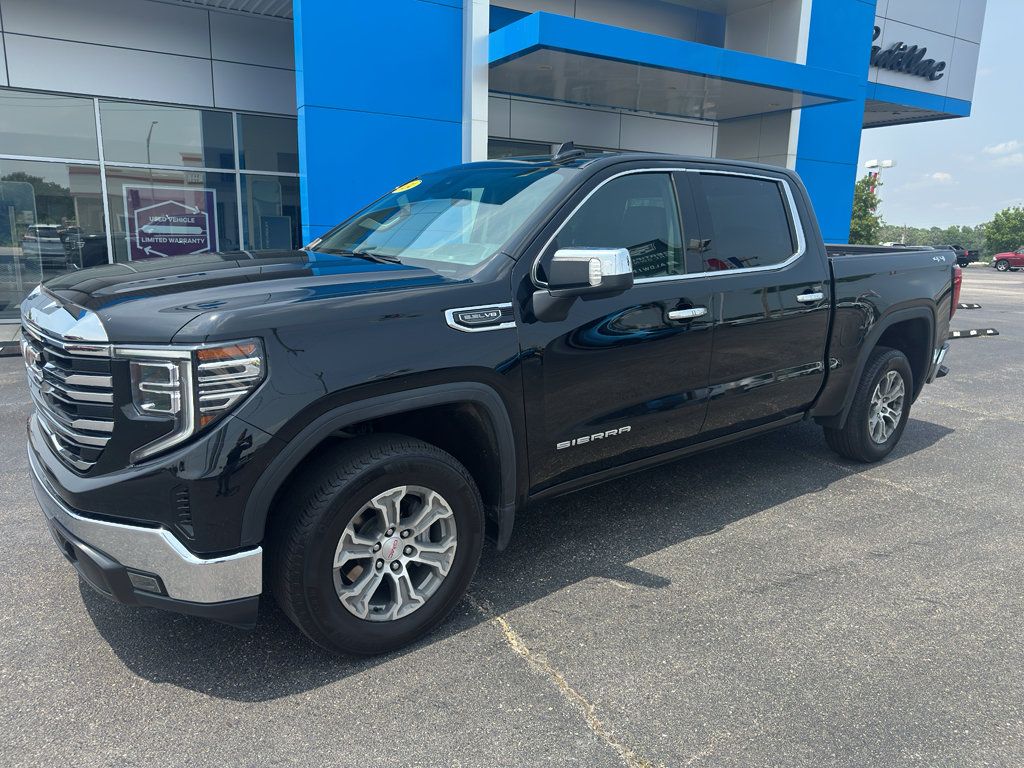 Used 2024 GMC Sierra 1500 SLT AWD/4WD image 2