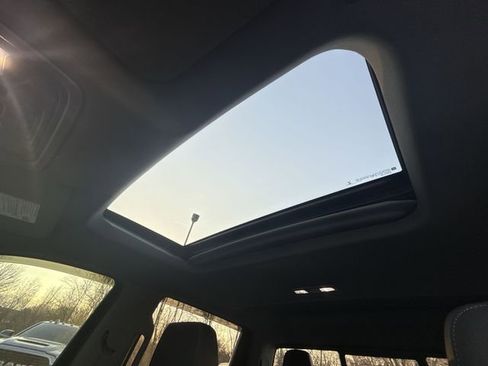 Used 2021 Chevrolet Silverado 1500 LT Trail Boss w/ Convenience Package II image 21