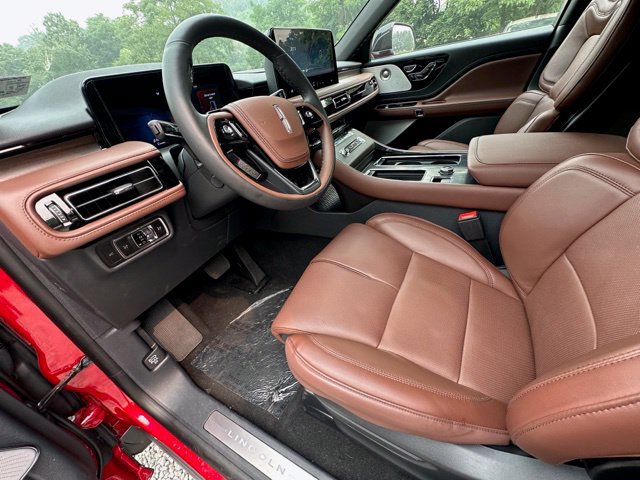 New 2026 Lincoln Aviator Reserve AWD/4WD image 16
