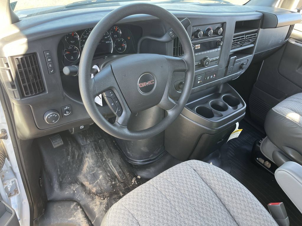 New 2025 GMC Savana 2500 Extended w/ Driver Convenience Package RWD image 10