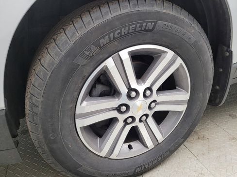Used 2017 Chevrolet Traverse LT image 31