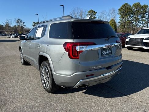 Used 2023 GMC Acadia Denali image 2