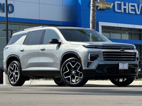 New 2026 Chevrolet Traverse High Country image 2