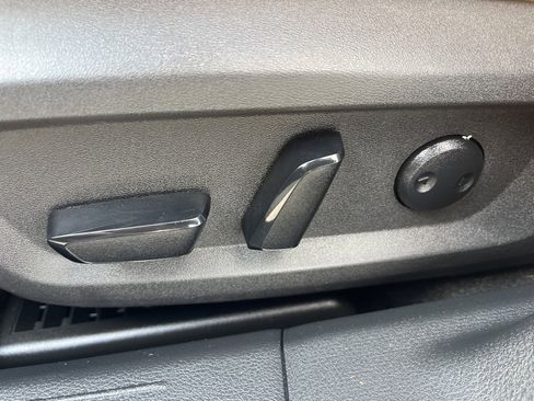 Used 2021 Nissan Rogue Platinum image 17