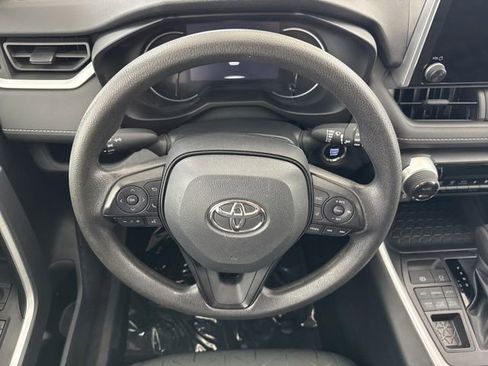 Used 2023 Toyota RAV4 XLE AWD/4WD image 25