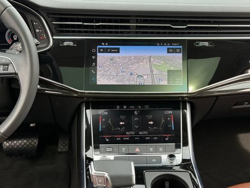 Used 2023 Audi Q7 2.0T Premium Plus w/ Premium Plus Package AWD/4WD image 27