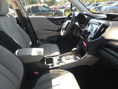 Used 2022 Subaru Forester AWD/4WD image 4
