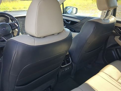 Used 2022 Subaru Outback Limited image 16
