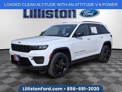Used 2023 Jeep Grand Cherokee Altitude AWD/4WD image 1
