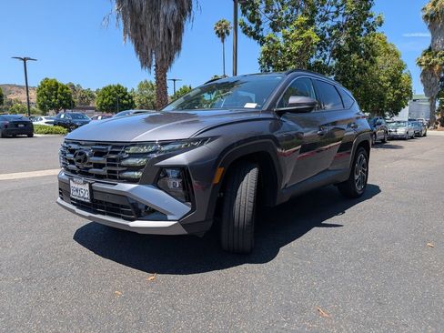 Used 2025 Hyundai Tucson Limited AWD/4WD image 4