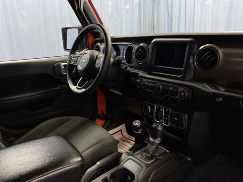 Certified 2018 Jeep Wrangler Unlimited Sport S image 41