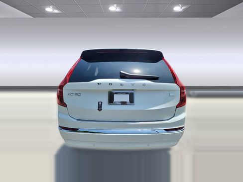 New 2024 Volvo XC90 T8 Ultimate w/ Protection Package Premier image 9