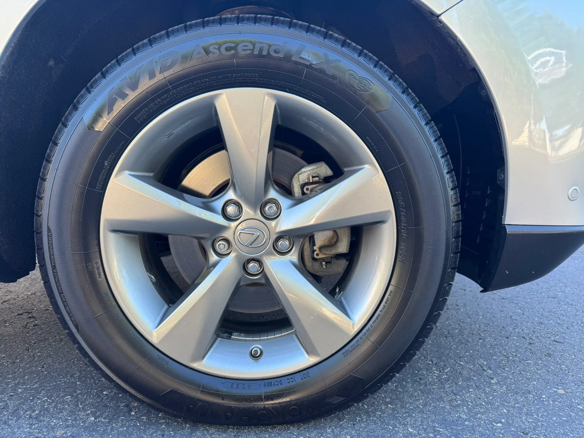Used 2013 Lexus RX 450h AWD w/ Navigation Pkg image 19