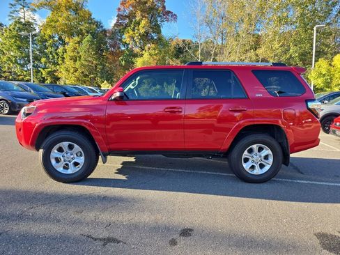 Used 2020 Toyota 4Runner SR5 image 2